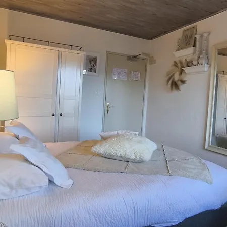 Les 4 Saisons Hotel 3*