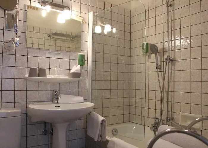 Les 4 Saisons Hotel 3*